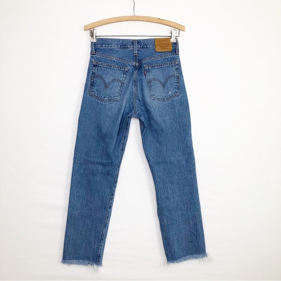 Levi’s wedgy, straight button, fly, distressed jeans - Picture 2 of 12